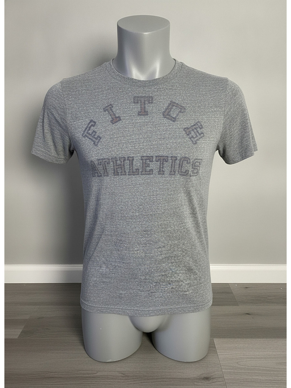Abercrombie & Fitch Men's Muscle Fit Gray Athletic T-Shirt Medium
